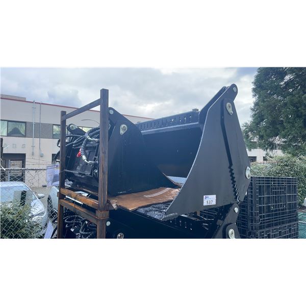 1- 72" GIYI GY-KH72 BLACK INDUSTRIAL SKID STEER BUCKET & 1- 39" GIYI GY-XKH39 MINI SKID STEER