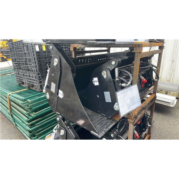1- 72" GIYI GY-KH72 BLACK INDUSTRIAL SKID STEER BUCKET & 1- 39" GIYI GY-XKH39 MINI SKID STEER