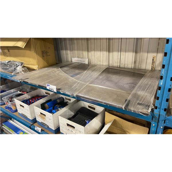 1/2" THICK 32" X 48" PLEXIGLASS PANEL