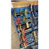 Image 2 : PALLET OF ASSORTED SMALL HEAVY DUTY UNDER TABLE MOUNTED INDUSTRIAL VISE *MUST TAKE ALL*