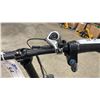 Image 7 : Y20 GREY ELECTRIC FOLDABLE E-BIKE - 75 KM RANGE, HYDRAULIC DISC BRAKES, 7 LEVELS, LCD DISPLAY,