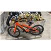 Image 2 : FREE AGENT CHAMP ORANGE SINGLE SPEED BMX STYLE BIKE 18" WHEEL