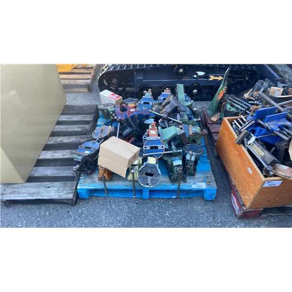 PALLET OF ASSORTED BENCH VICES *MAY NEED REPAIR*