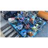 Image 3 : PALLET OF ASSORTED BENCH VICES *MAY NEED REPAIR*