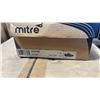 Image 3 : 2 CASES OF MITRE MAESTRO WOMENS SIZE 7 CLEATS *12 PAIRS PER CASE*