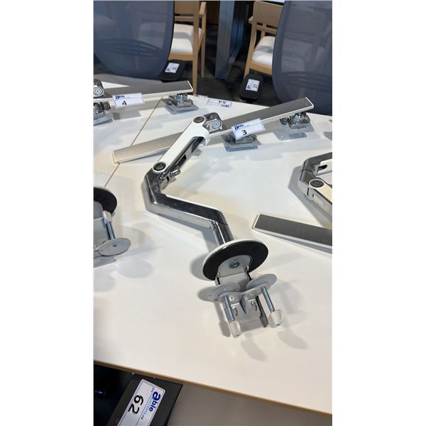 HUMANSCALE  DUAL ARTICULATING MONITOR STAND