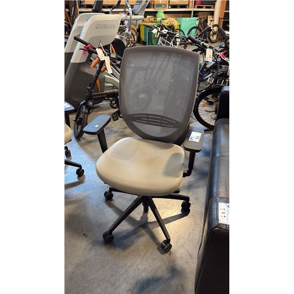 KIMBALL GREY MESH BACK TASK CHAIR