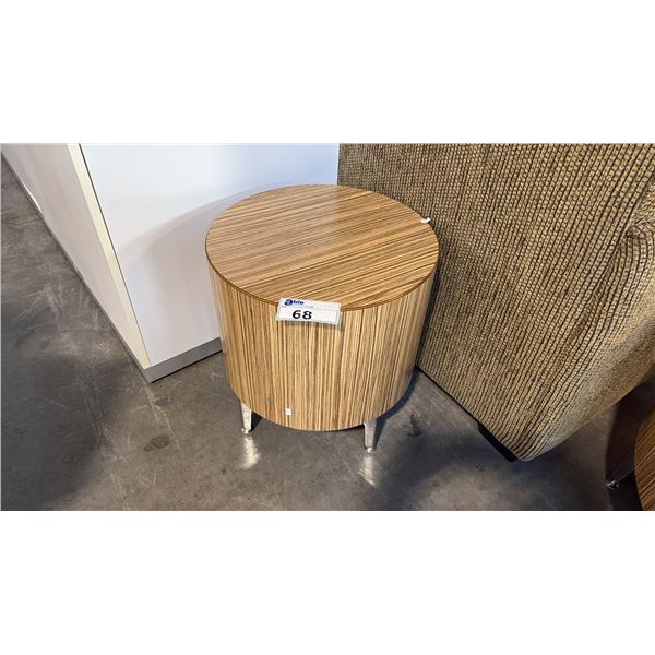 KIMBALL 18" ROUND SIDE TABLE