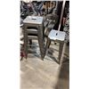 Image 1 : 4 GREY METAL STOOLS