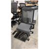 Image 2 : GREY HAWORTH VERY MESH BACK TASK CHAIR