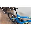 Image 3 : BLUE GT FURY CARBO FULL-SUSPENSION 9-SPEED DOWNHILL (DH) MOUNTAIN BIKE
