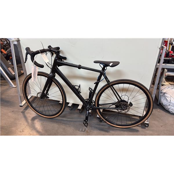 BLACK CANNONDALE 18-SPEED ROAD BIKE