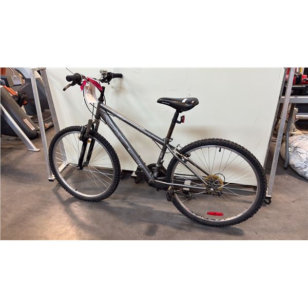 GREY SPORTEK TURNPIKE 18-SPEED FRONT-SUSPENSION MOUNTAIN BIKE
