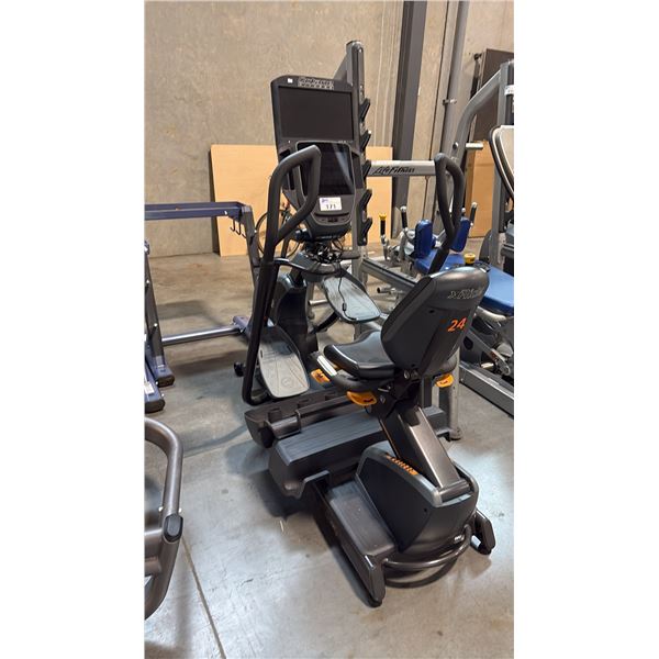 OCTANE FITNESS RECUMBENT ELLIPTICAL CROSS-TRAINER