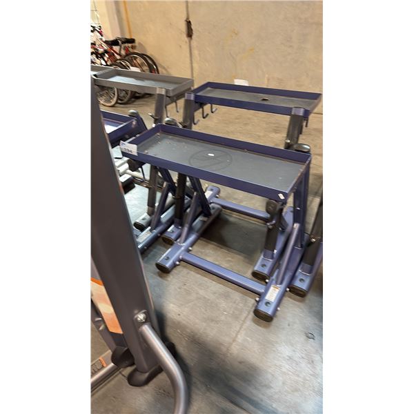 LIFE FITNESS HANDLE RACK