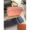 Image 4 : MIXED ITEMS INCL PURSES, WALLETS, SANDALS, SOCK AND MORE