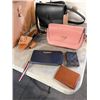 Image 7 : MIXED ITEMS INCL PURSES, WALLETS, SANDALS, SOCK AND MORE