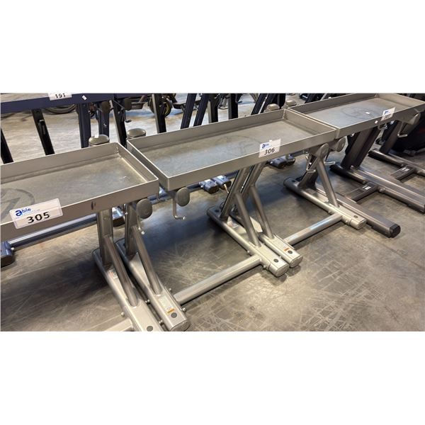 LIFE FITNESS HANDLE RACK