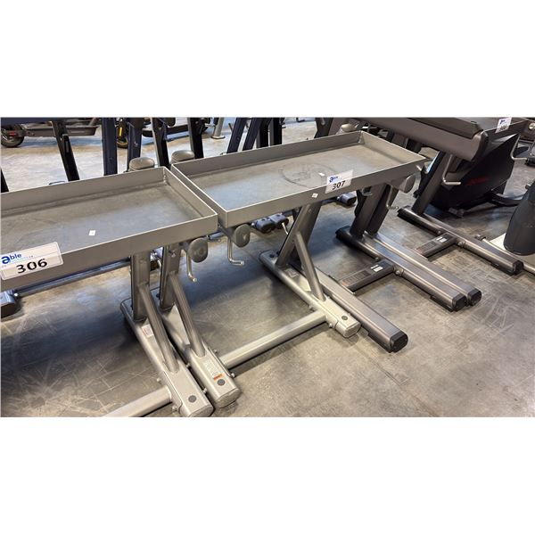 LIFE FITNESS HANDLE RACK