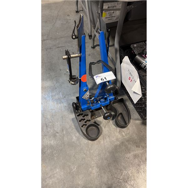 PARK TOOL TSB-2.2 TILTING BASE PROFESSIONAL WHEEL TRUING STAND