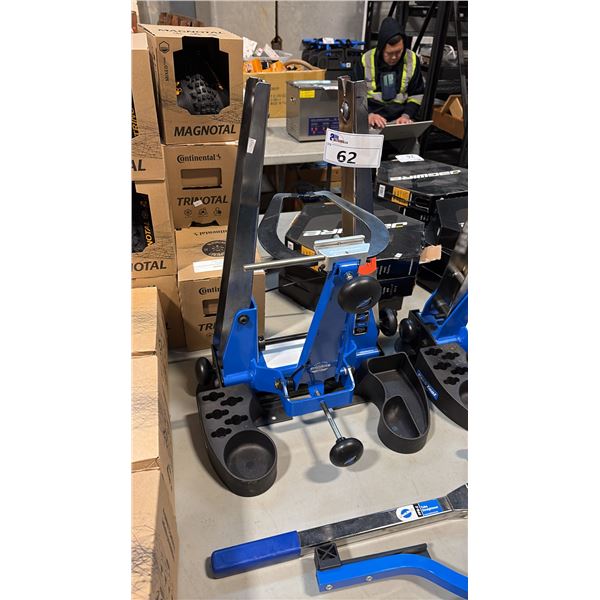PARK TOOL TSB-4.2 TILTING BASE PROFESSIONAL WHEEL TRUING STAND