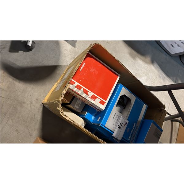 MIXED BIKE PARTS INCL SHIMANO SHIFTING LEVERS, SRAM GX 1X11 SPEED LONG CAGE REAR DERAILLEUR (BLACK)