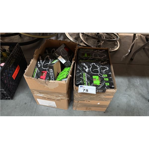 APPROX 36 BLACKSPIRE BIKE PEDALS RED AND GREEN