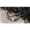 Image 3 : 14 ASSORTED BIKE WHEELS IN MIXED BRANDS
