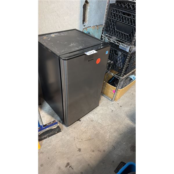 SMALL DANBY BAR FRIDGE