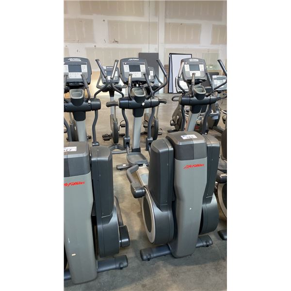 LIFE FITNESS 95XS COMMERCIAL-GRADE ELLIPTICAL TRAINER