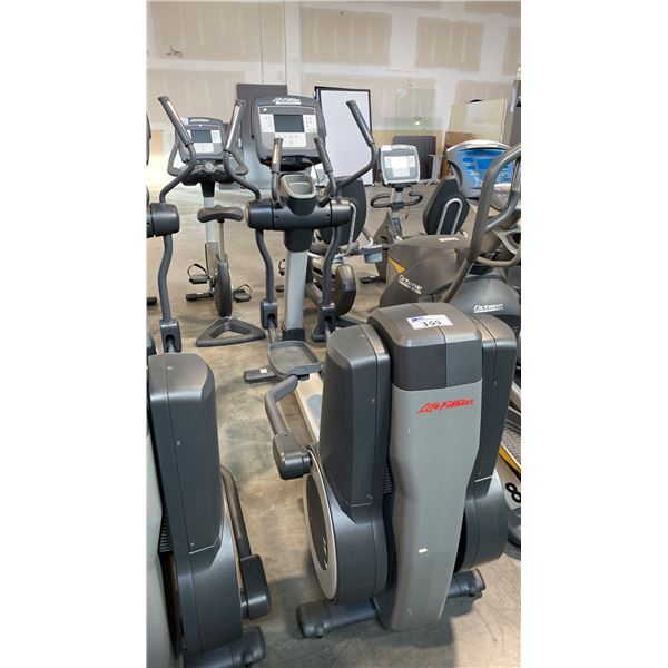 LIFE FITNESS 95XS COMMERCIAL-GRADE ELLIPTICAL TRAINER