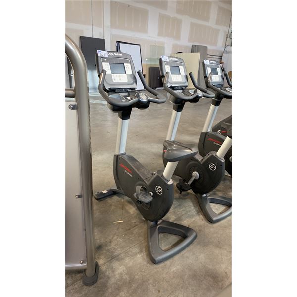 LIFE FITNESS 95C LIFECYCLE STATIONARY BIKE