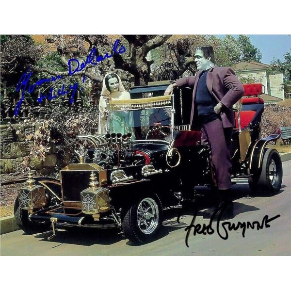 The Munsters Yvonne De Carlo and  Fred Gwynne facsimile signed  photo