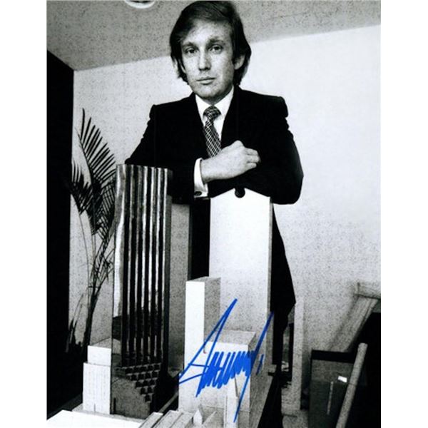 US President Donald Trump facsimile signed photo