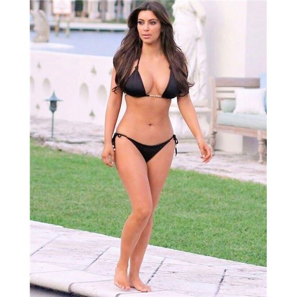 Kim Kardashian reprint photo