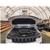 Image 34 : PARKSVILLE - 2018 JEEP CHEROKEE, WHITE, 164259 KMS, FOUR WHEEL DRIVE. - D398157