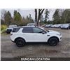 Image 6 : DUNCAN - 2019 LAND ROVER DISCOVERY, WHITE, 168942 KMS, ALL WHEEL DRIVE. - D828830