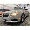 Image 2 : PARKSVILLE - 2011 CHEVROLET CRUZE BEIGE 192474 KMS - B281058