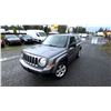 Image 2 : DUNCAN - 2011 JEEP PATRIOT GREY 189541 KMS - J243688