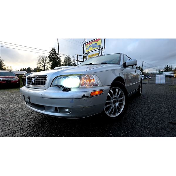 DUNCAN - 2004 VOLVO S40 148489 KMS "NO RESERVE" - J076429