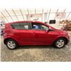 Image 11 : PARKSVILLE - 2012 CHEVROLET SONIC RED 189227 KMS - D118325