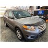 Image 9 : PARKSVILLE - 2011 HYUNDAI SANTA FE GREY 137928 KMS - P038101