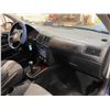 Image 38 : PARKSVILLE - 2006 VOLKSWAGEN GOLF BLUE 300126 KMS "NO RESERVE" - D007422