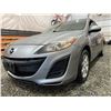Image 2 : PARKSVILLE - 2011 MAZDA MAZDA3 GREY 208670 KMS - B903411