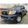 Image 1 : PARKSVILLE - 2005 TOYOTA TACOMA BLUE 174251 KMS - D109554