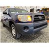 Image 8 : PARKSVILLE - 2005 TOYOTA TACOMA BLUE 174251 KMS - D109554