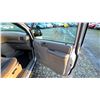 Image 18 : DUNCAN - 2002 DODGE CARAVAN SILVER 340183 KMS "NO RESERVE" - D602970
