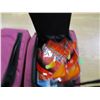 Image 2 : 2 CLUTCH CASES, 1 BAG SHOE DEODORIZER