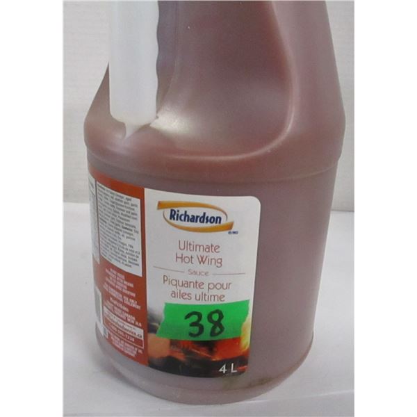 RICHARDSON HOT WING SAUCE (4 L)  - JUG (AS IS/DATED)
