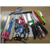 Image 3 : FLAT C/W ASSORTED KITCHEN UTENSILS